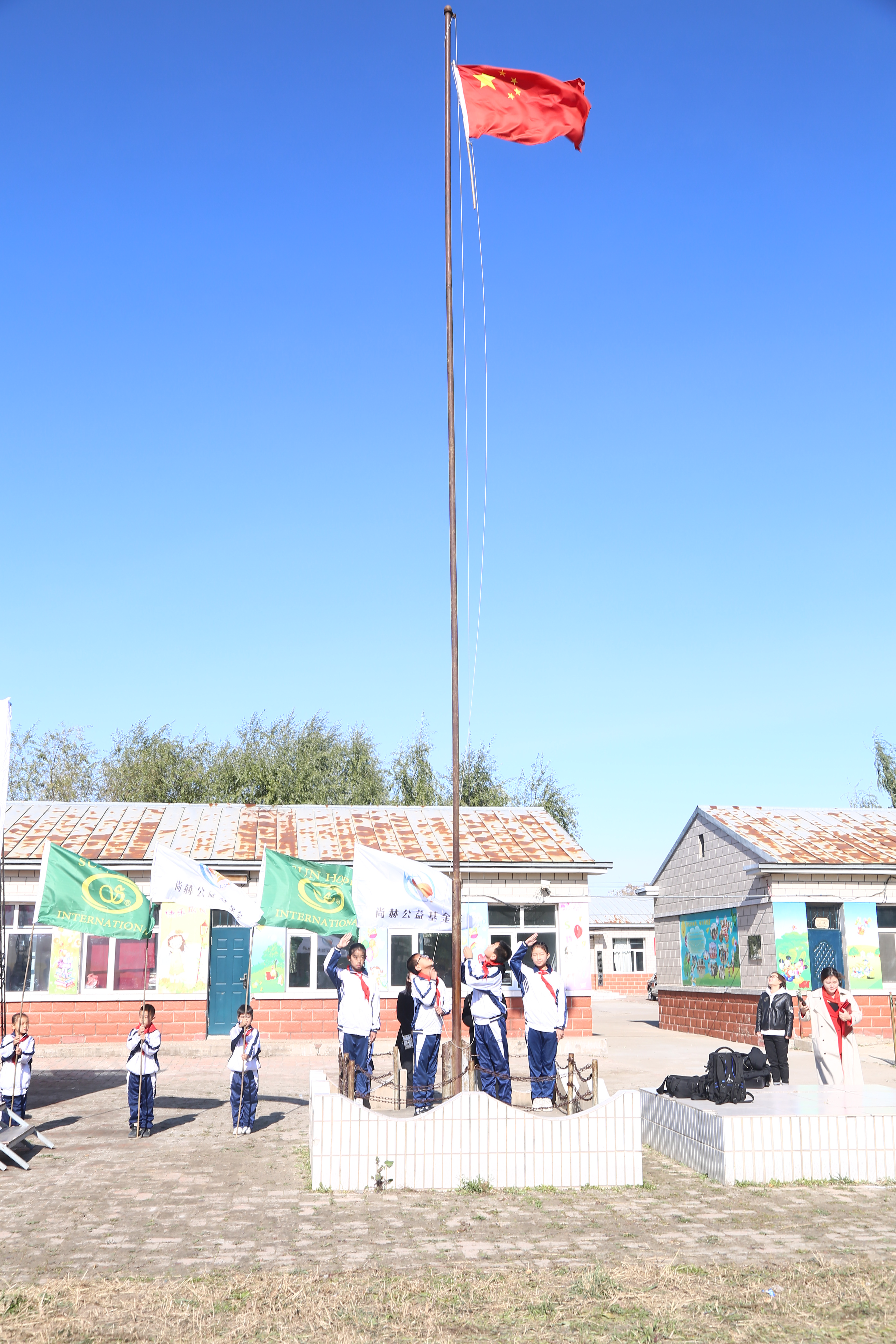 第194所 杜尔伯特蒙古族自治县铁东米兰·体育_米兰(中国)徐超小学