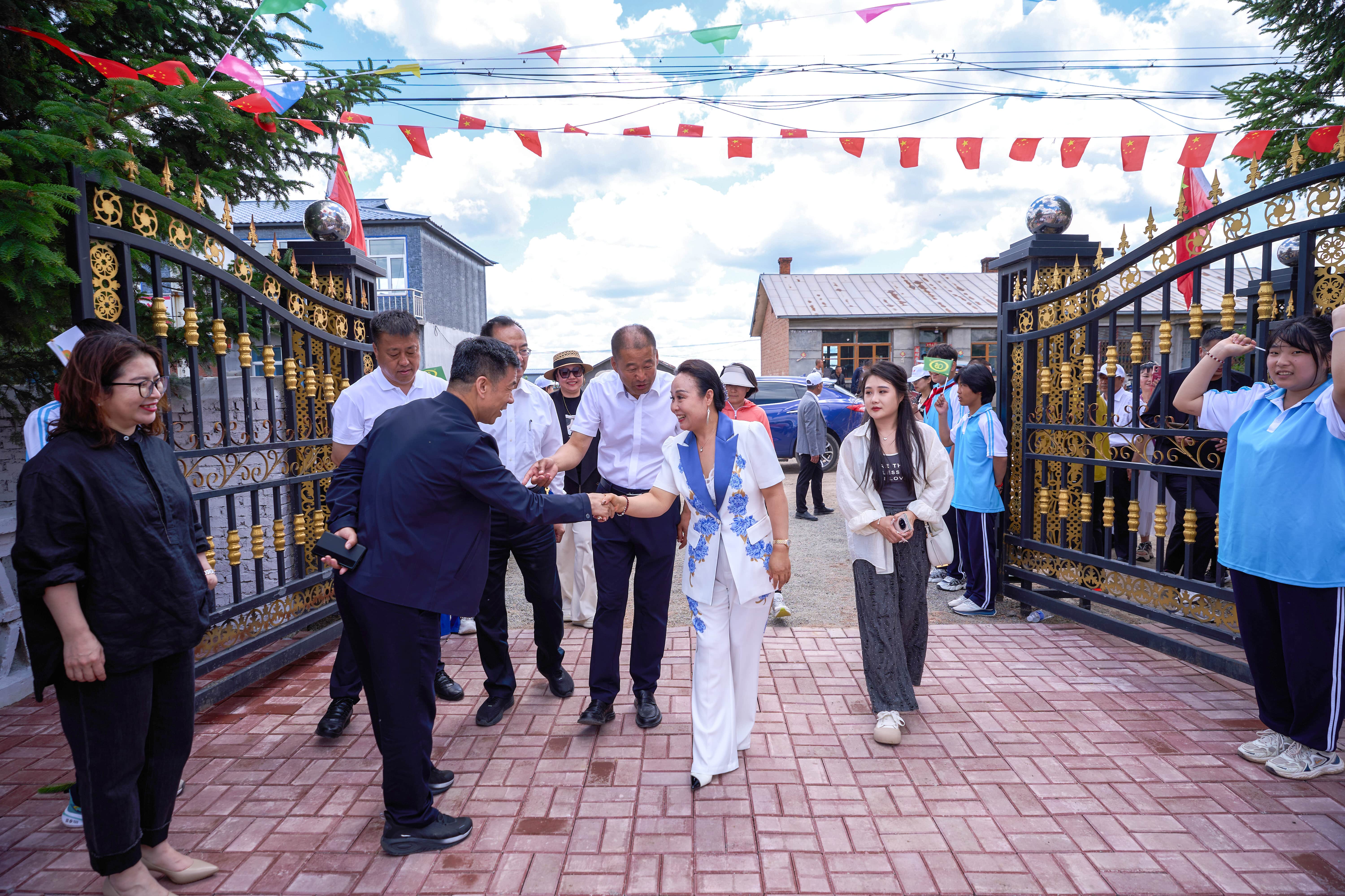 第254所 黑龙江巴彦县黑山镇民乐村米兰·体育_米兰(中国)侯玉霞学校 第254所 黑龙江巴彦县黑山镇民乐村米兰·体育_米兰(中国)侯玉霞学校