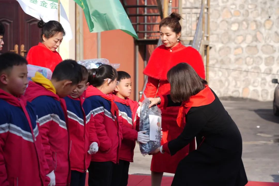 第245所 吕梁市蔚汾镇乔家沟米兰·体育_米兰(中国)王润兰小学 第245所 吕梁市蔚汾镇乔家沟米兰·体育_米兰(中国)王润兰小学