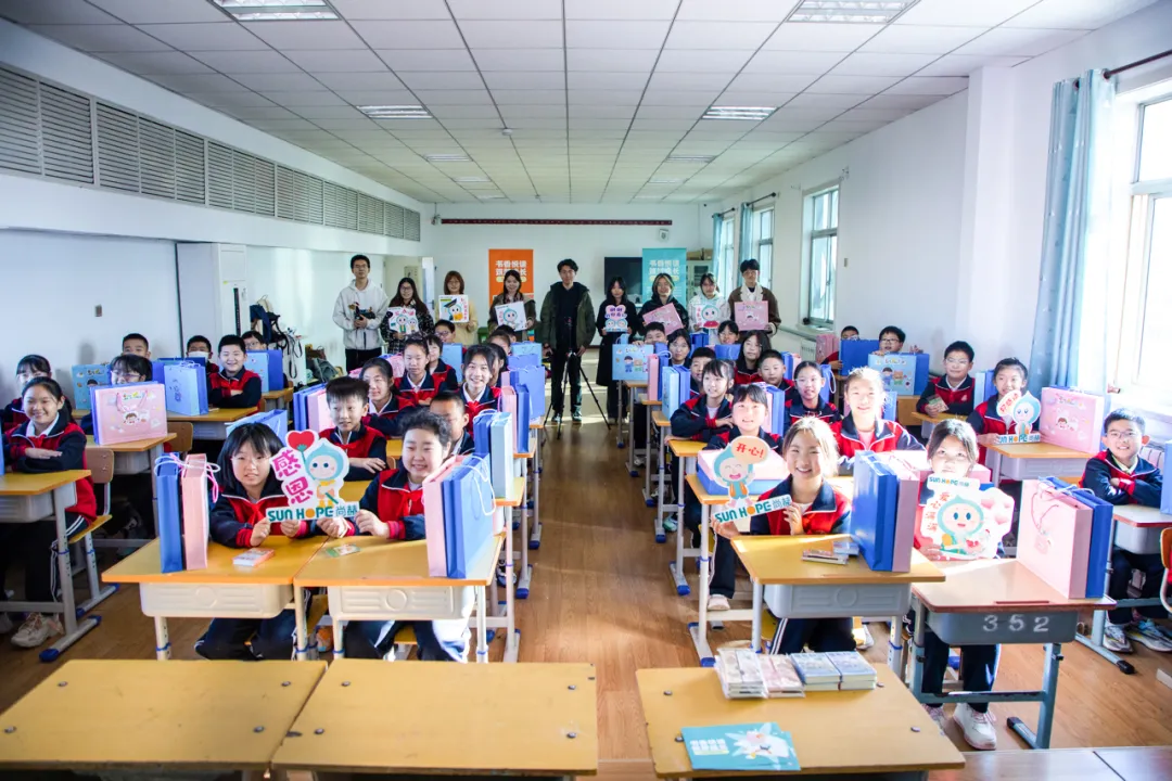 天津高校大学生记者走进米兰·体育_米兰(中国)公益小学开展“书香悦读,筑梦成长”活动 天津高校大学生记者走进米兰·体育_米兰(中国)公益小学开展“书香悦读,筑梦成长”活动
